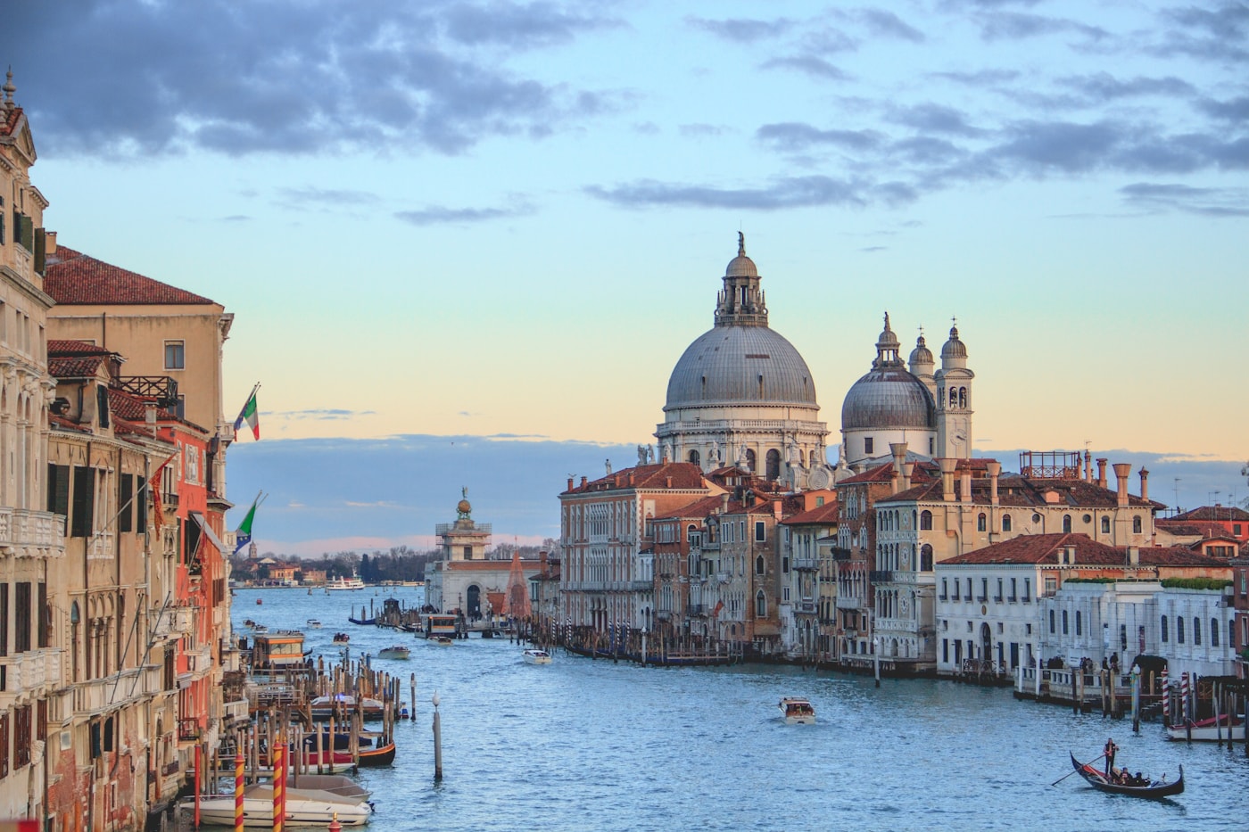 Canali di Venezia al tramonto